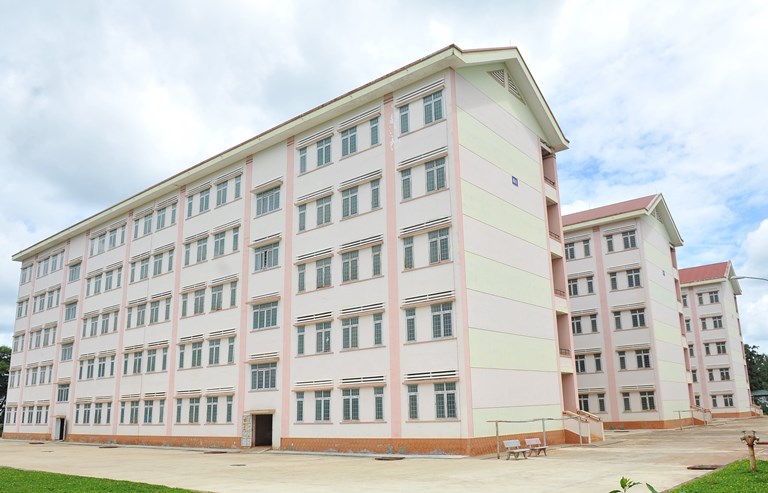 Triển khai Bệnh viện Dã chiến số 01 điều trị bệnh nhân COVID-19 tại Ký túc xá trường Cao đẳng Sư phạm Đắk Lắk